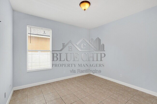 Building Photo - 10074 Iverson Dr