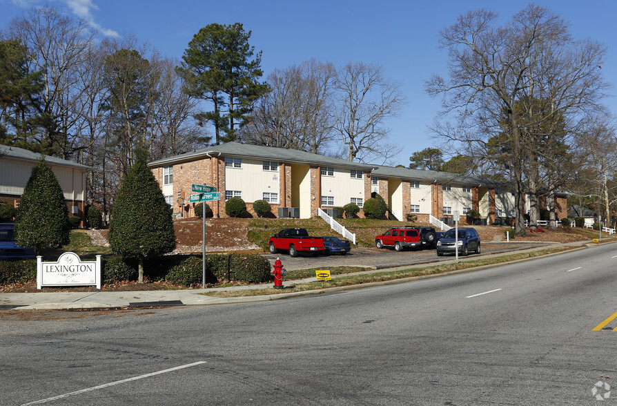 Primary Photo - Lexington on the Green