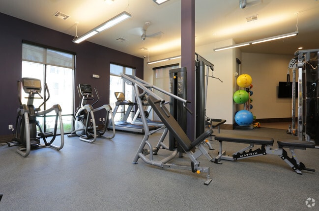 Interior Photo - Infinity on the Point