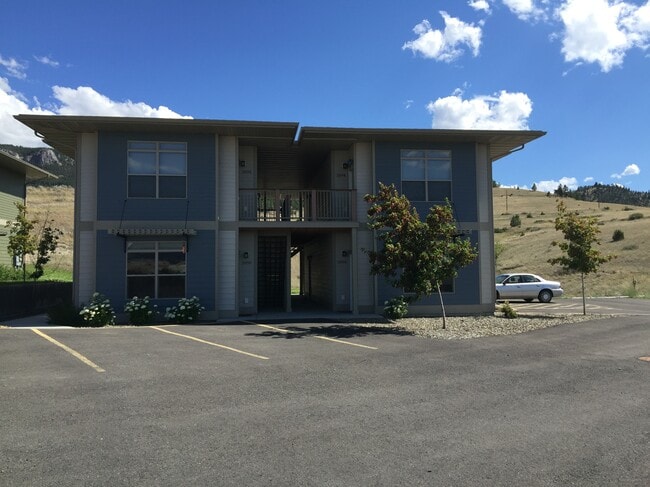 Primary Photo - 2894 Overlook Blvd