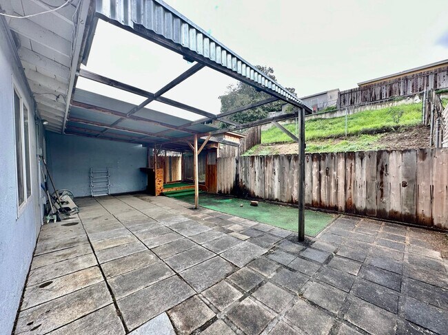 Building Photo - 6131-6133 Horton Drive
