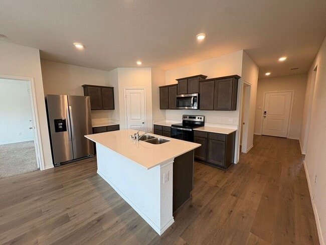 Building Photo - 1221 Acacia Dr