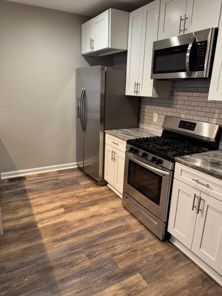 Building Photo - 2333 Gerritt St