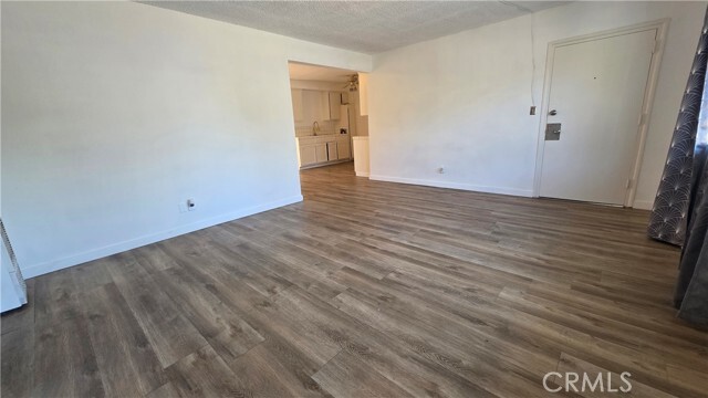 Building Photo - 3856 W 113th St