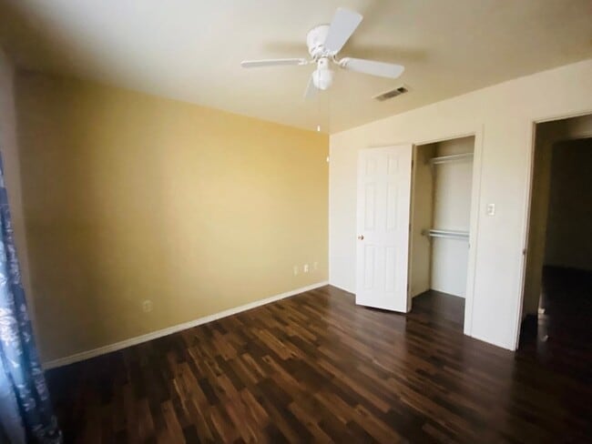 Building Photo - 2903 Patzcuaro Dr