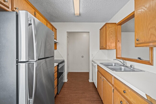 Building Photo - 2107 La Salle Ave