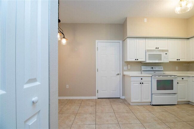 Building Photo - 7139 Cedar Hollow Cir
