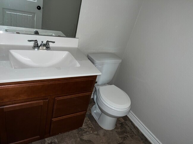 Building Photo - 4519 Stetson Park