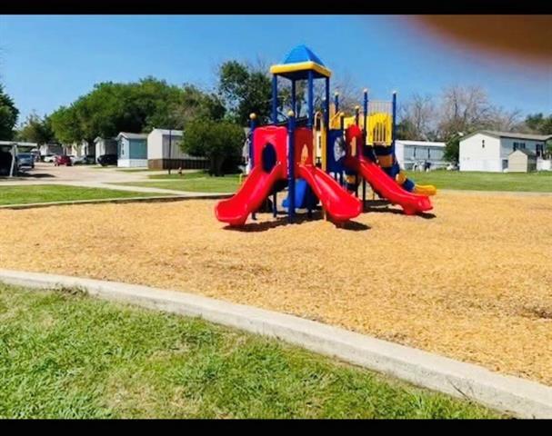 Building Photo - 1800 Preston On The Lake Blvd