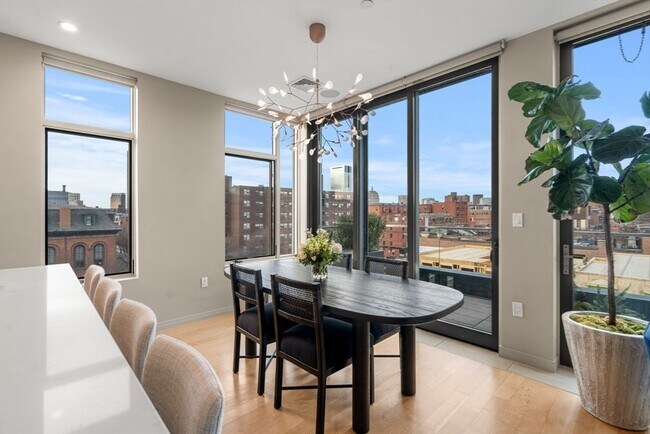 Building Photo - 7 E Springfield St
