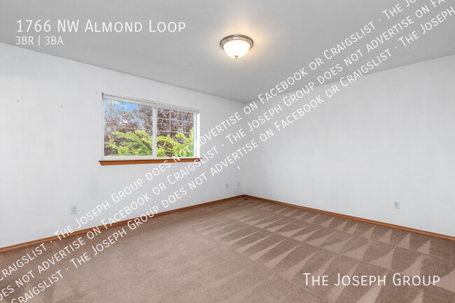 Building Photo - 1766 NW Almond Loop