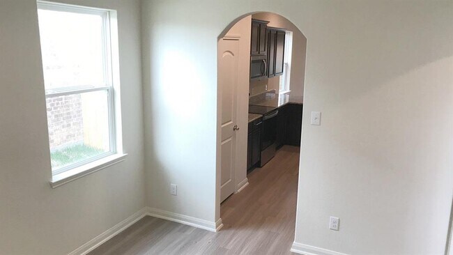 Building Photo - 20731 Solstice Point Dr