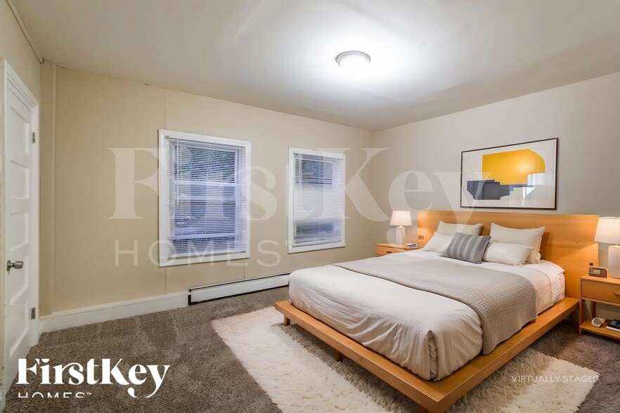 Building Photo - 709 Porter St