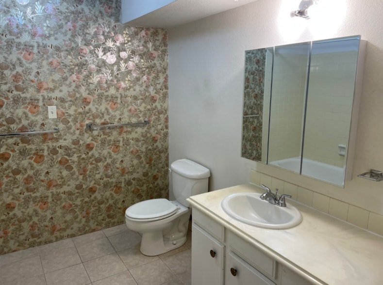 Building Photo - 7615 E Quincy Ave