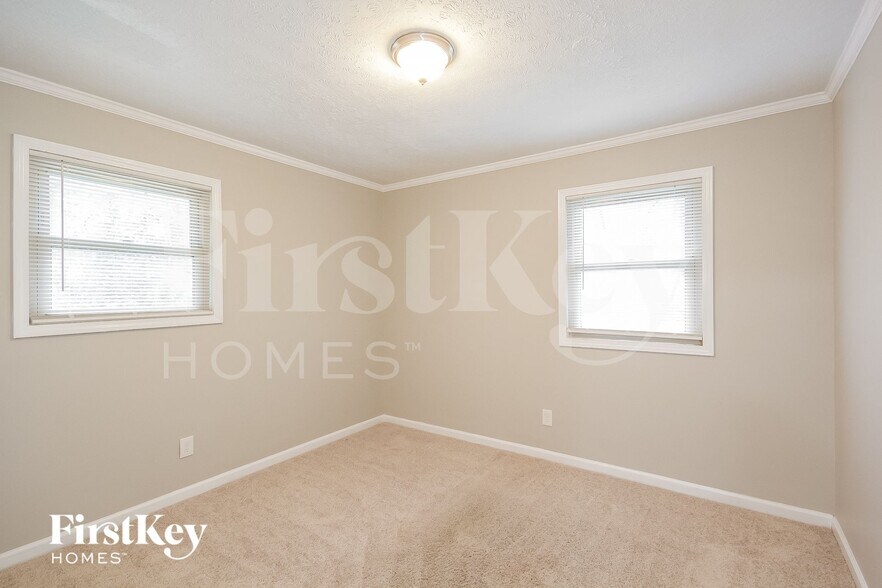 Building Photo - 7107 Willow Green Ct SW