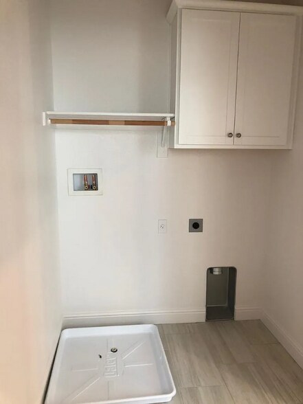 Building Photo - 3467 Vertex Way