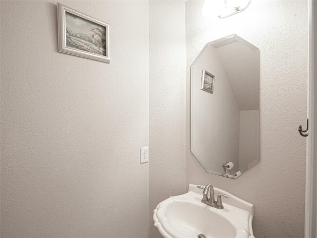 Building Photo - 2701 Camden Hills Ln