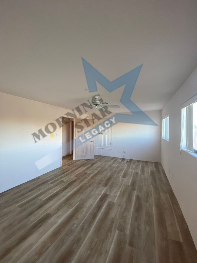 Building Photo - VIEWS!!  Spacious home in Picacho Hills!