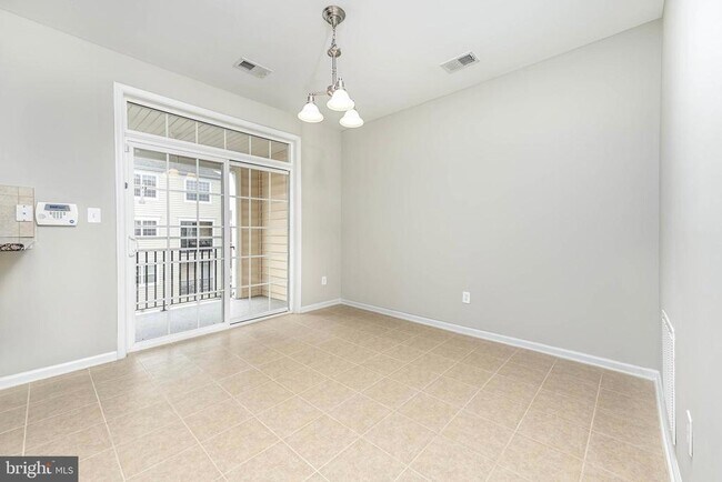 Building Photo - 22722 Beacon Crest Terrace