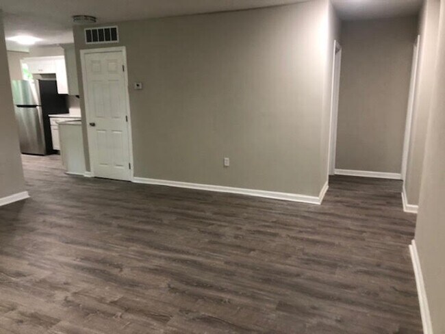 Building Photo - nice home