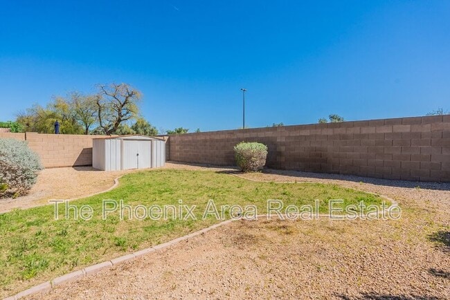 Building Photo - 1261 N Balboa Dr