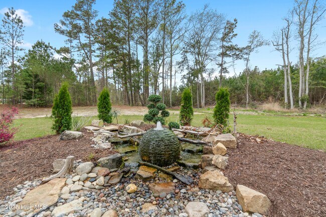 Building Photo - 9442 Old Salem Way