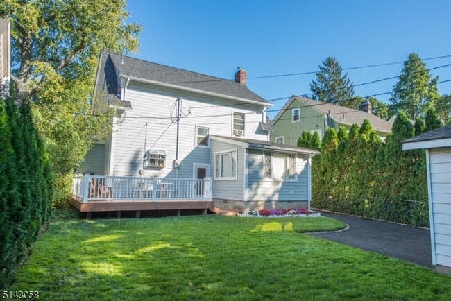 Building Photo - 276 Bay Ave