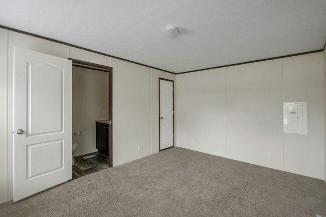 Building Photo - 5136 Canterbury Ave