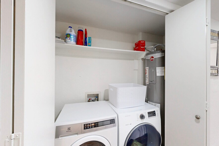 Building Photo - 5757 Martel Ave