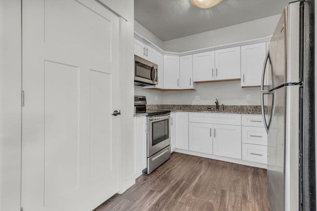 Building Photo - Ranch Landing Condo