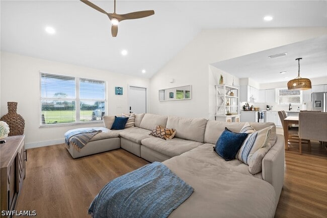 Building Photo - 738 95th Ave N