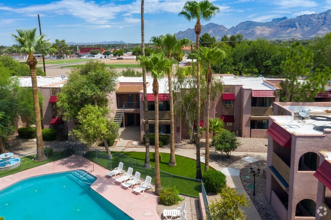 Primary Photo - St Philip's Corner Apartments