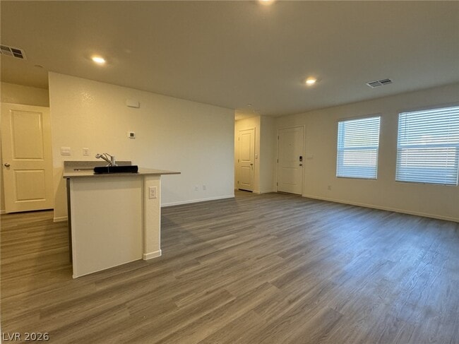 Building Photo - 5012 Apple Mesa Ave