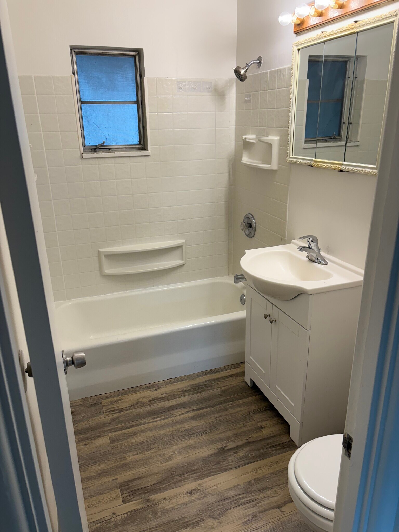 Building Photo - 1395 Kirman Ave