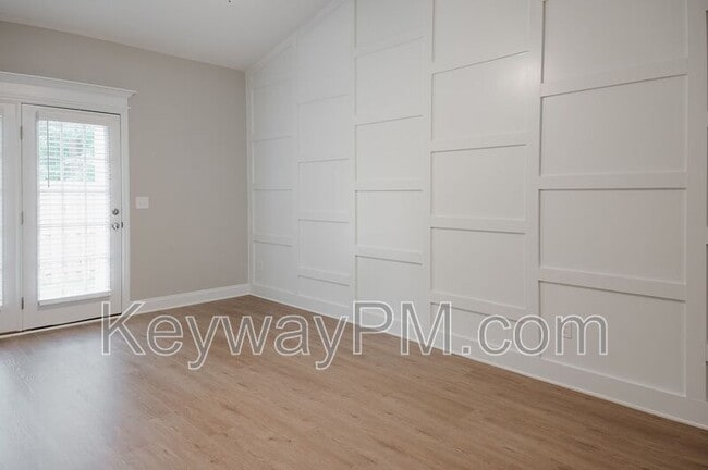 Building Photo - 4512 Chestnut Trl