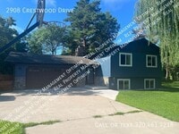 Building Photo - 2908 Crestwood Dr NE