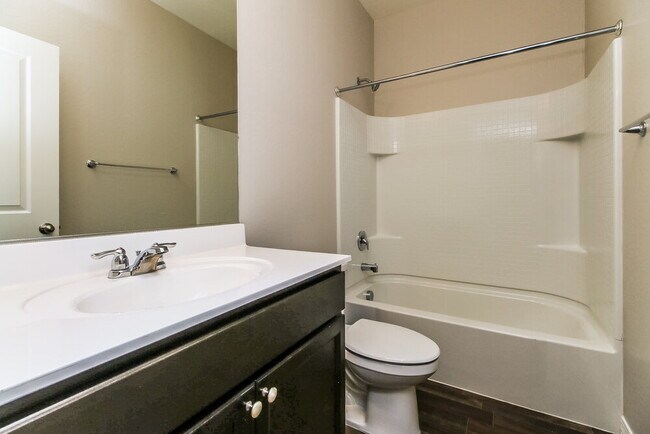 Building Photo - 4611 W Foldwing Dr