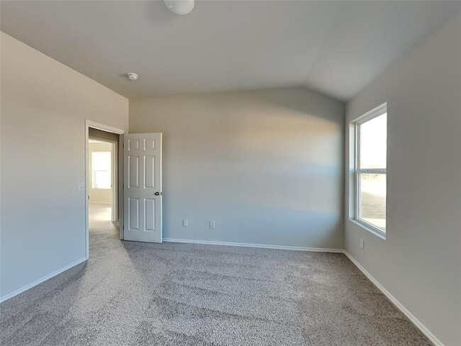 Building Photo - 1033 E Stetson Ln