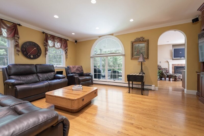 Building Photo - 4 Elliston Rd