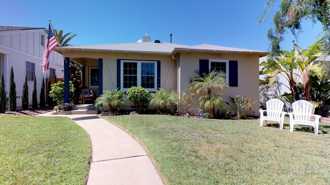 Primary Photo - Spacious 3 Bedroom, 2 Bath Home Available for Long Term Rent in Coronado!