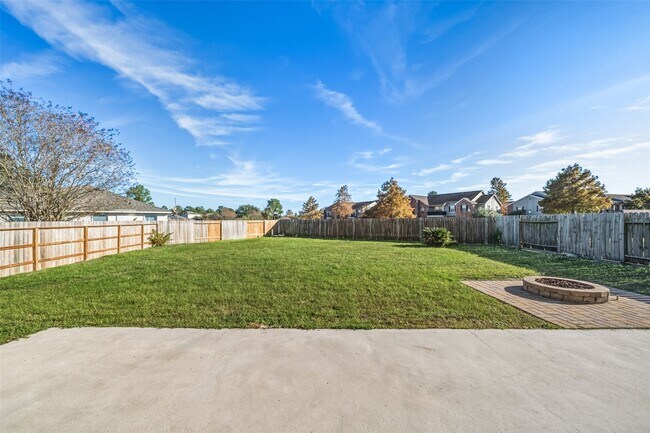 Building Photo - 1111 Kingbriar Cir