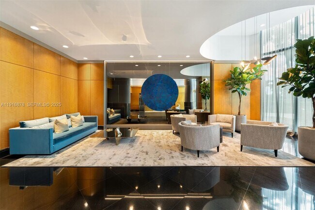 Building Photo - 5025 Collins Ave