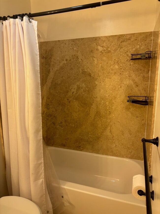 Building Photo - Light, Bright, Immaculate and lightly furnished 1 bd 1 ba condo in Walnut Creek- Keys Condo's