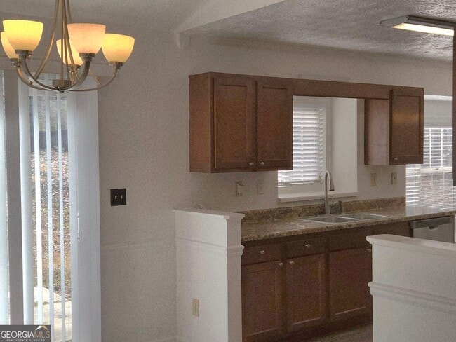 Building Photo - 1703 Windy Ridge Ct SE