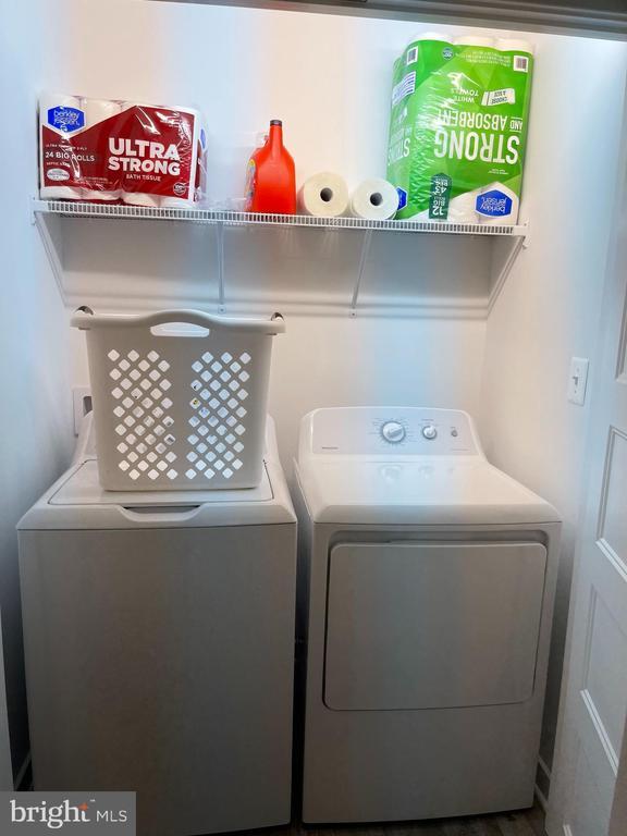 Building Photo - 325 2nd St