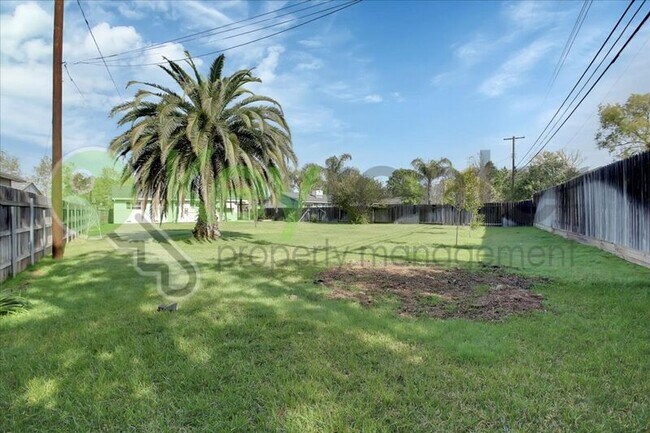 Building Photo - 3124 Brophy Dr