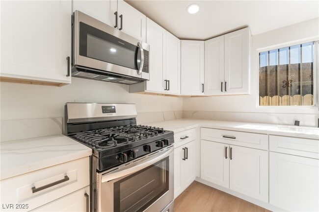 Building Photo - 3320 Osage Ave