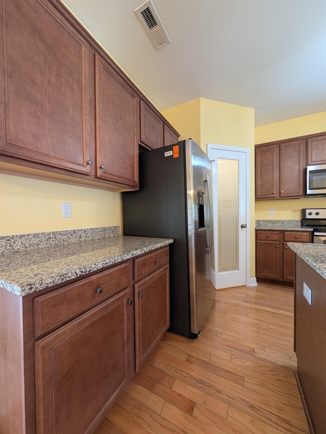 Building Photo - 244 Belclare Way