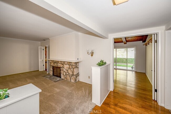 Building Photo - 3547 Henrietta Ave