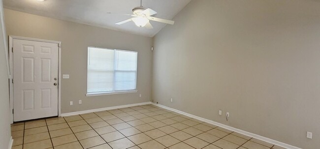 Building Photo - 1870 Nena Hills Dr